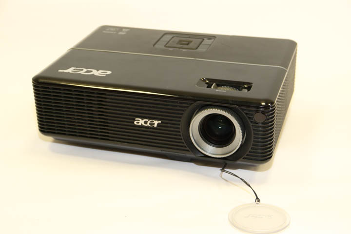 Datei:AcerP1303 front web.jpg